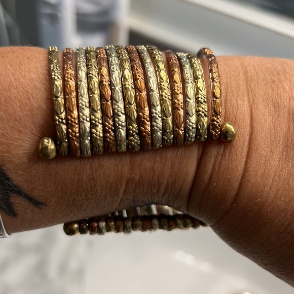 Cuff braclets - Picture 3 of 4